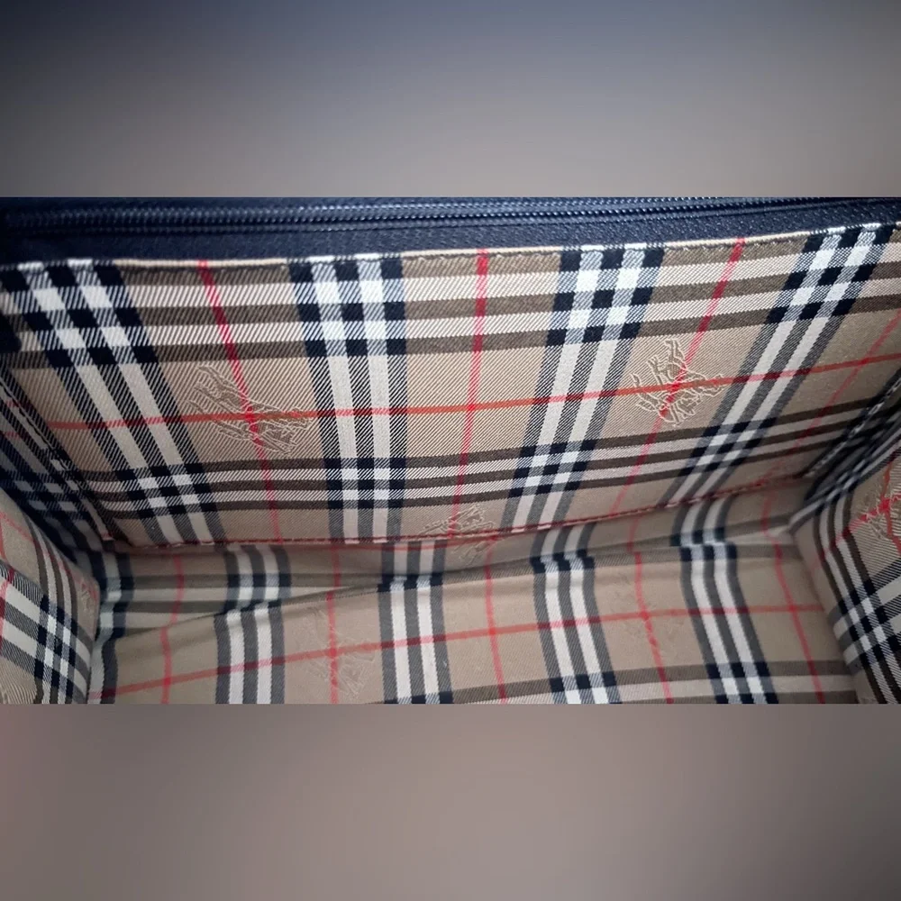 Burberry Vintage Classic Black Leather Top-Handle Satchel Bag - Picture 12 of 15